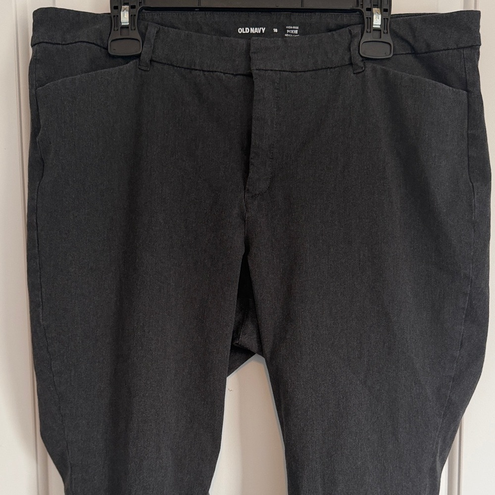 Old Navy High-Rise Pixie Charcoal Pants - Size 18